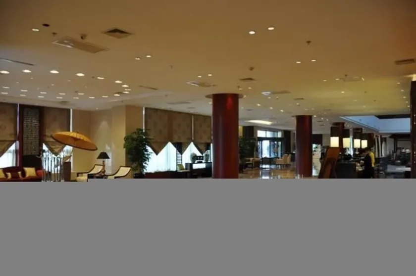 Guoyu Hotspring Holiday Hotel - Image 1