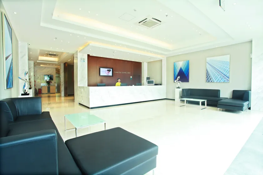 City Comfort Inn Hotel (Guangzhou International Financial City Keyun Road Subway Station) - Image 1