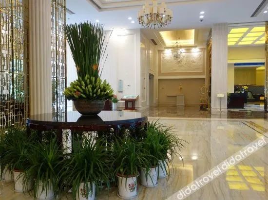 Eastern Cloud Hotel - Image 1