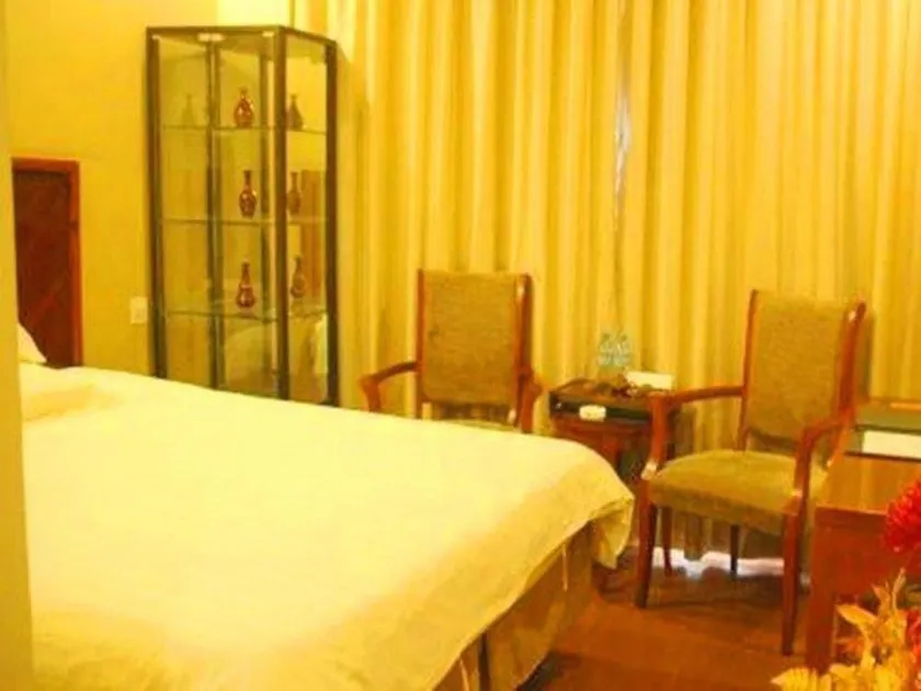 Greentree Inn Tianjin Dabeiyuan Hotel - Image 1