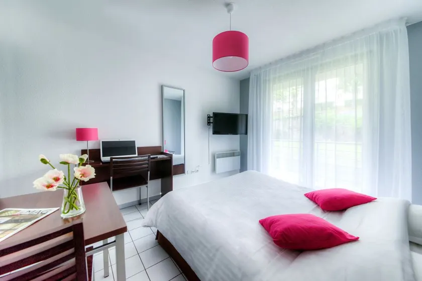 Zenitude Hôtel - Résidence La City - Image 1