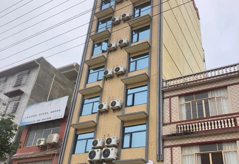 Zhongshan Jinxiu Hotel - Image 1