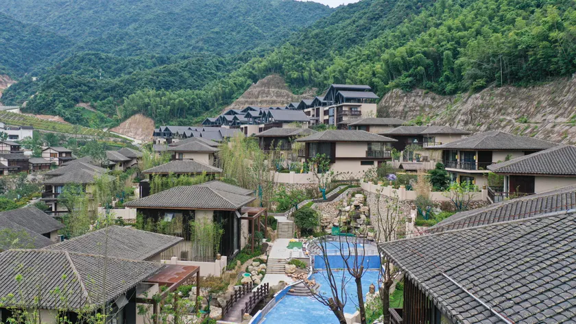 Gexian Village Xixinyuan Luxury Hotel - Image 1