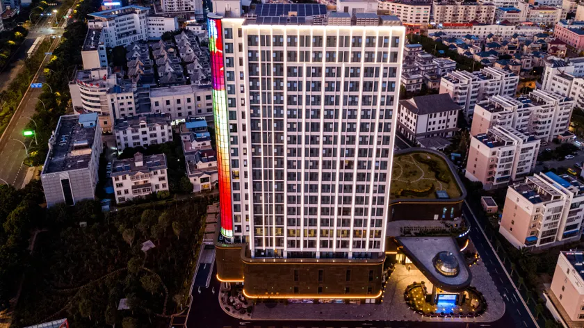Lvbao Yinhe Hotel - Image 1