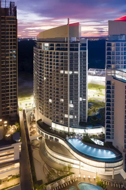 Uh Flat Hotel & Resort - Image 1