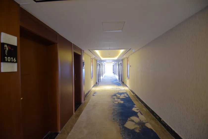 Hongjing Hotel - Image 1