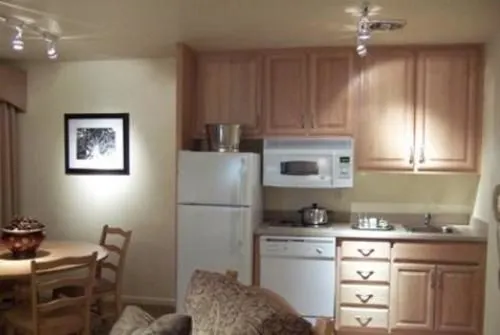 GetAways at the Lodge at Kingsbury Crossing - Image 1