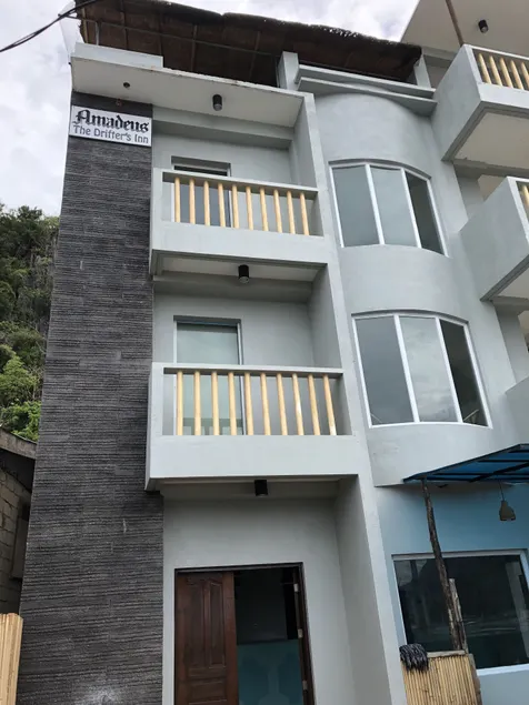 SG Tourist Inn - Image 1