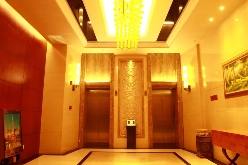 Longnan Jindu Hotel - Image 1
