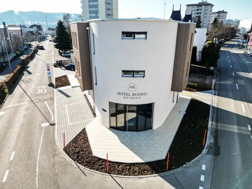 Hotel Rondo - Self-Check-in - Image 1