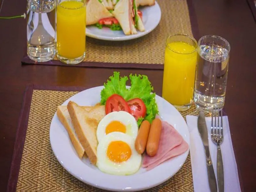 Saranrom Resort - Image 1