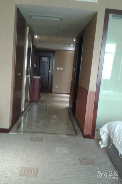 Wanzhou Genius Hotel - Image 1