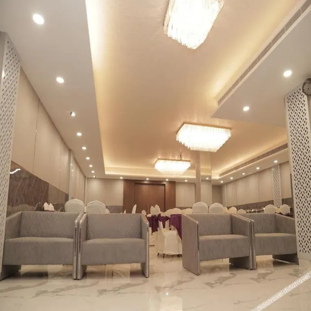 Hotel Superia Grand - Image 1