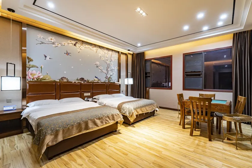 Ziwei Shanzhuang Hotel - Image 1