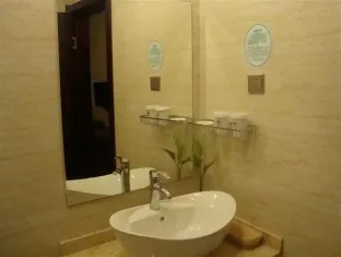GreenTree Inn Weifang Wanda Plaza Yuhe Road Express Hotel - Image 1
