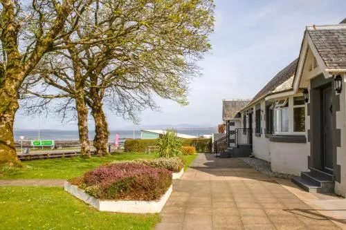 Bonnie Lodge by Broadford Hotel - Image 1