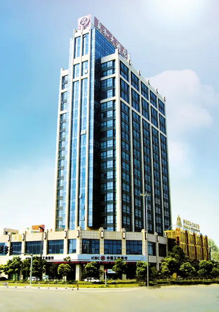 ZHENHE HOTEL - Image 1