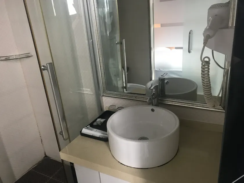 Gold Coast Boutique Hotel (Zhangjiagang Phoenix Branch) - Image 1