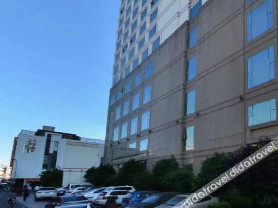 Richard Luxury Apartments (Rainbow Road Branch) - Image 1