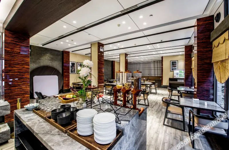 Fenghuang Story Hotel (Tuo River, Hongqiao Bridge, Ancient Town Center) - Image 1
