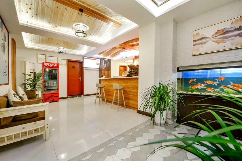 WE HOTEL(Chongqing Guanyinqiao Pedestrian Street) - Image 1