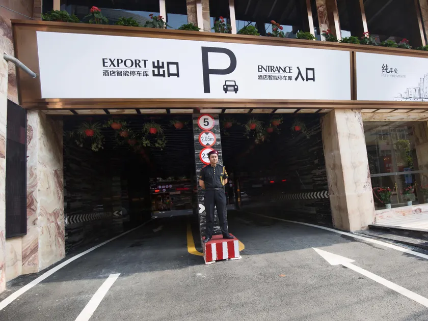 Golden family hotel - Image 1