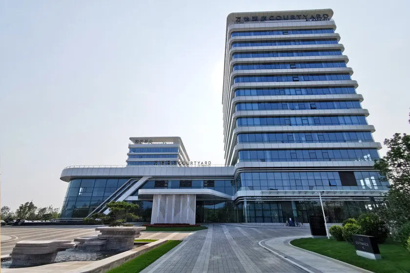 Courtyard by Marriott Qinhuangdao West - Image 1