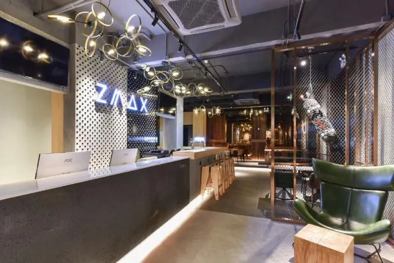 Zmax Hotel Beijing Jiuxianqiao Lido Xingji Bear - Image 1