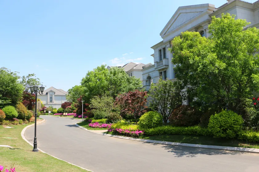Aohua International Hot Spring Hotel - Image 1
