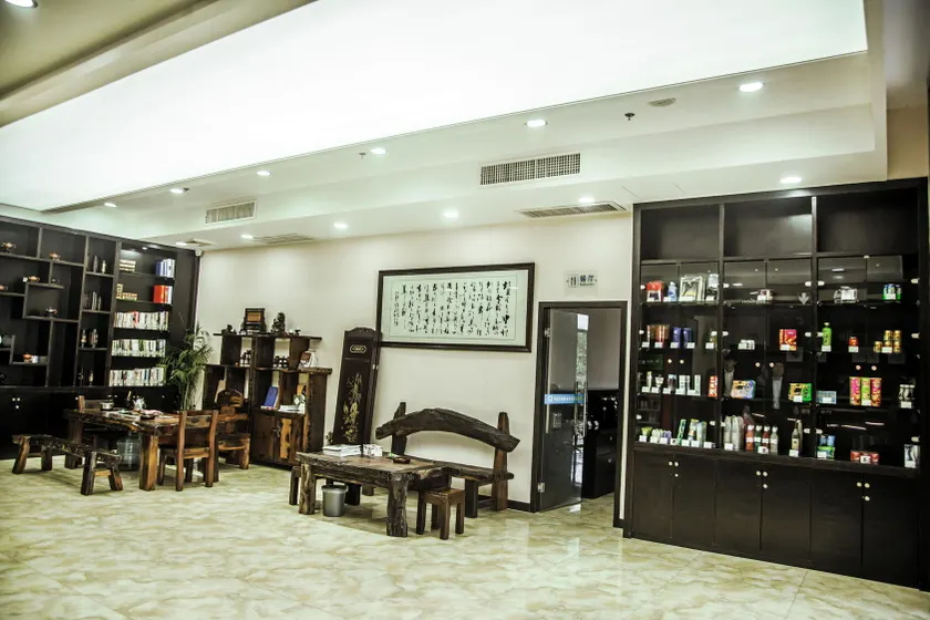 Ease Hotel (South Ningbo CBD Romon World Park Store, BTG Homeinns) - Image 1