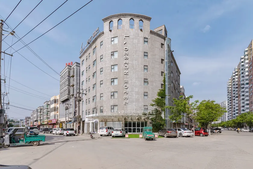 L. Hotel - Image 1