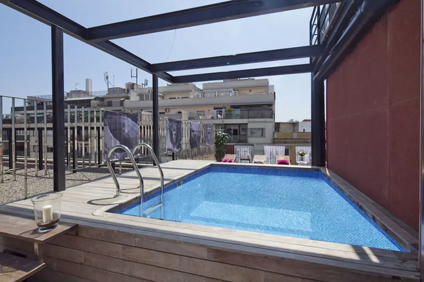 My Space Barcelona Pool City Center - Image 1