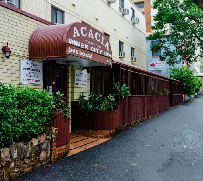 Acacia Inner City Inn - Image 1