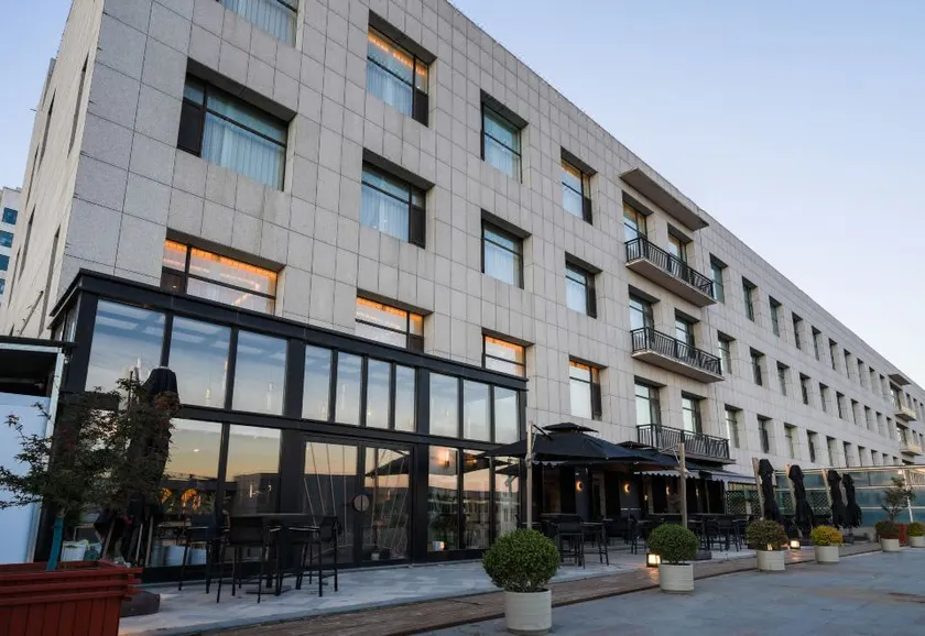 Gersun Hotel, Jixian - Image 1