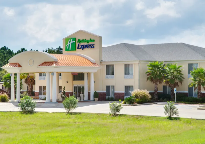 Holiday Inn Express Leesville-Ft. Polk Hotel - Image 1