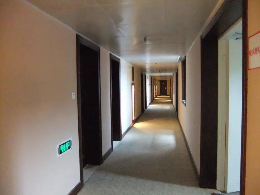 Beishi Hotel - Image 1
