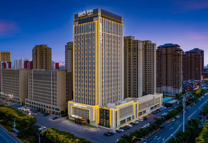 Park Inn by Radisson Tianjin Jinghai Wanda Plaza - Image 1