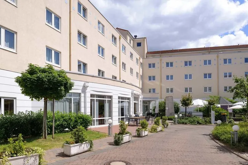 Amedia Boardinghouse Frankfurt-Airport - Image 1