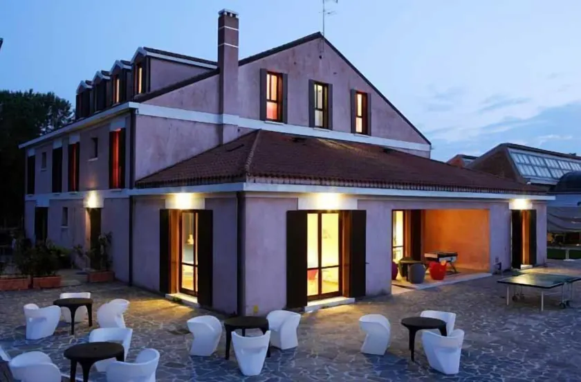 Certosa Hotel - Image 1