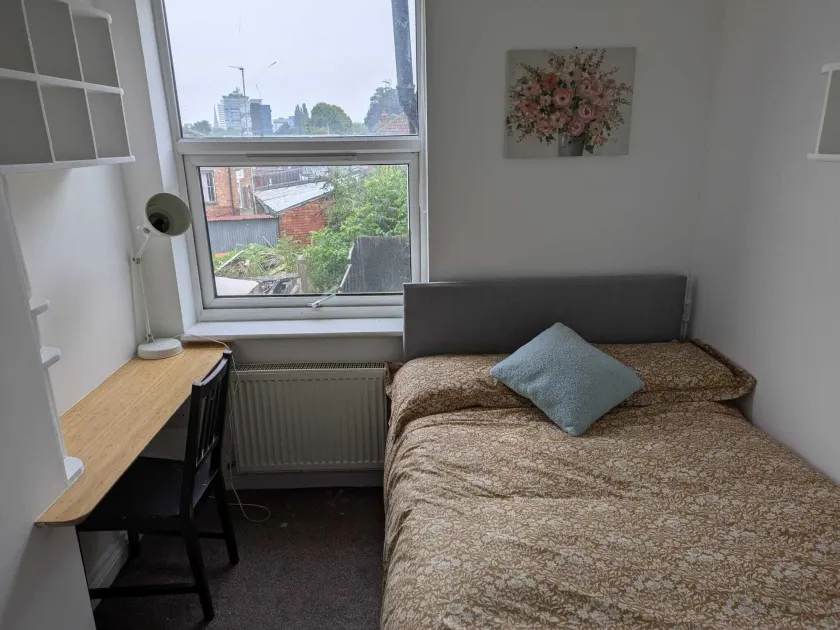 Coventry Central Craven Roomz - Room