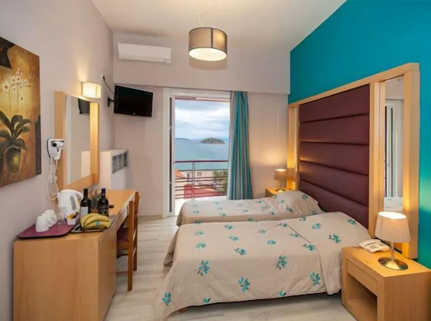 Frini Hotel - Image 1