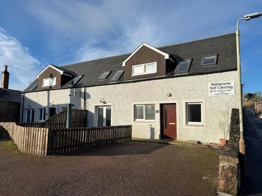 Cara's Cottage - Image 1