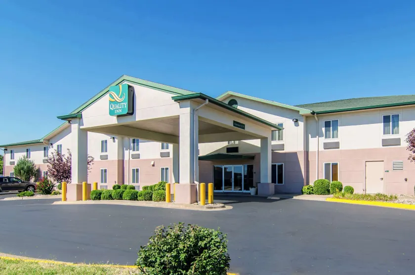Quality Inn Junction City near Fort Riley - Image 1
