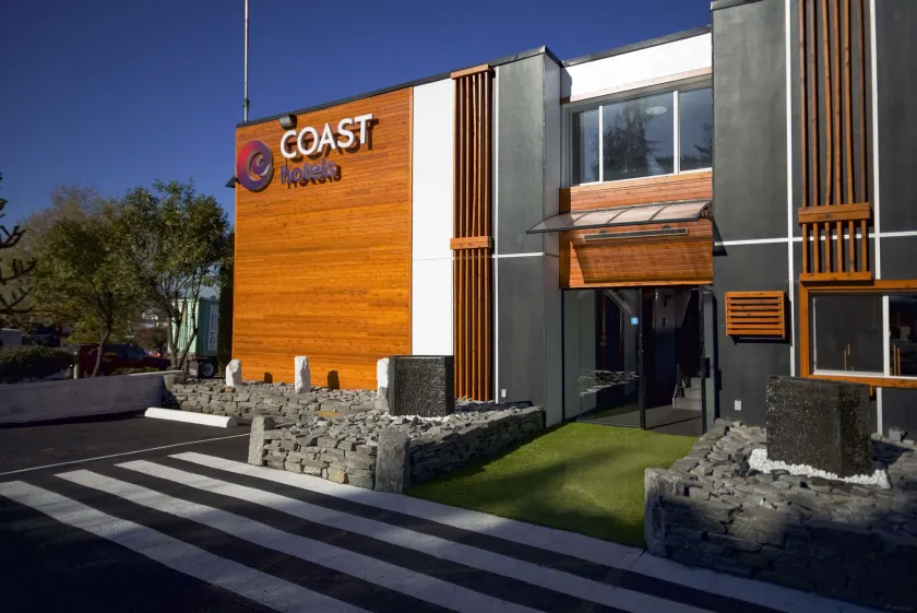 Coast Metro Vancouver Hotel - Image 1
