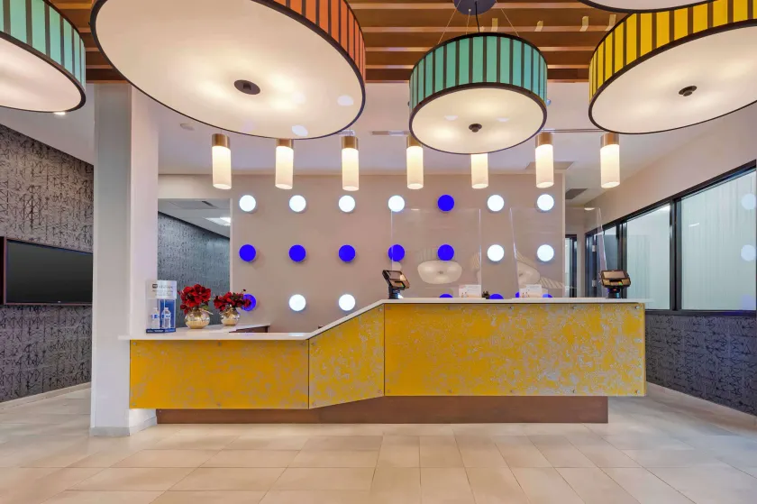 GLō Best Western Kanata Ottawa West - Image 1
