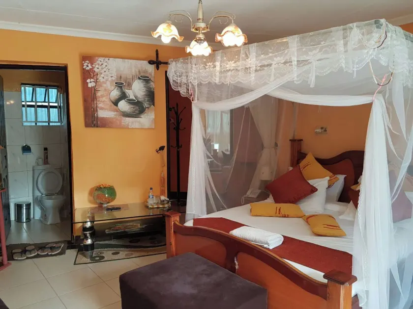 Roddy's Green Lounge Vihiga - Room