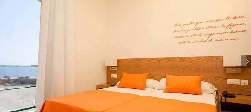 Boutique Isla Tabarca - Image 1