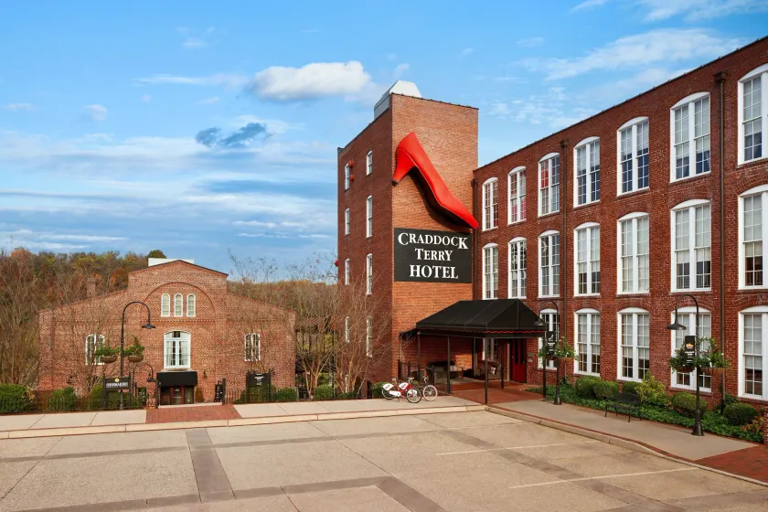 Craddock Terry Hotel, Lynchburg, a Tribute Portfolio Hotel - Image 1