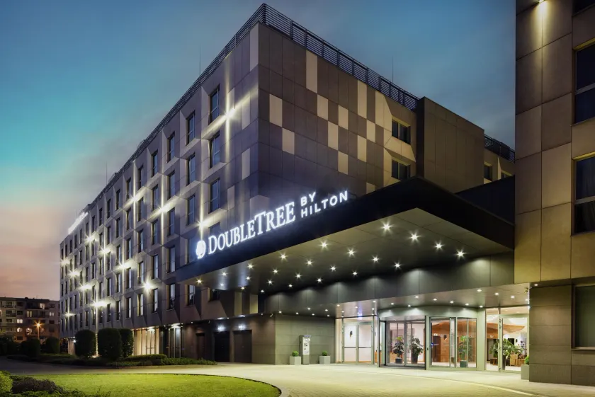 DoubleTree by Hilton Krakow Hotel & Convention Center - Image 1