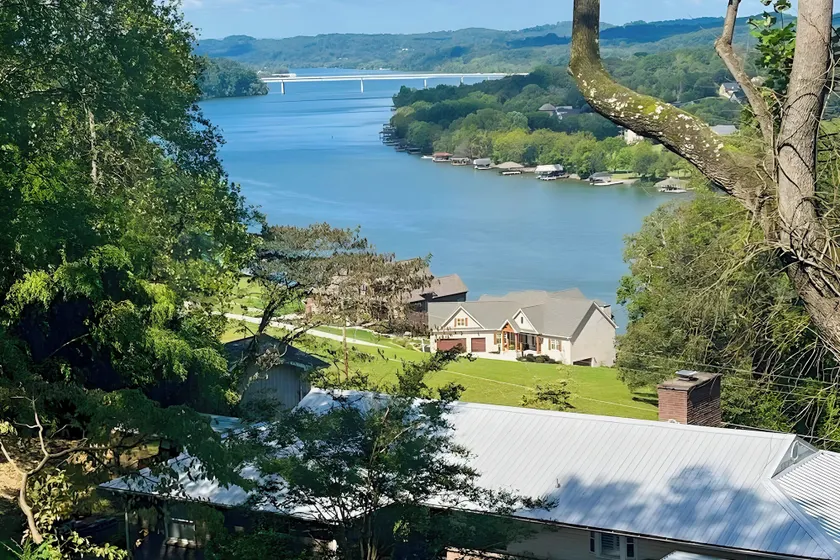 1 Mi to Dtwn Loudon: Spacious River-view Home - Image 1